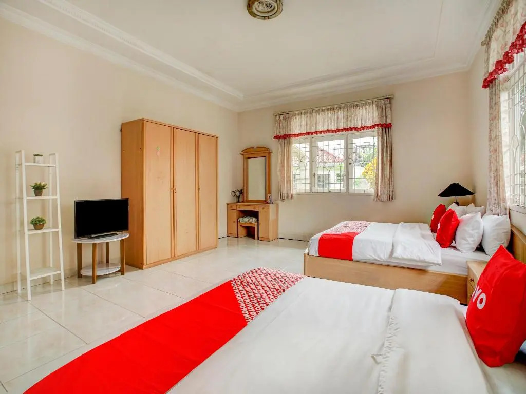 OYO 90080 Villa Lotus E06