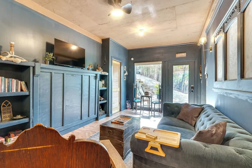 Grill & Rooftop Deck: Cozy Hideaway in Garfield