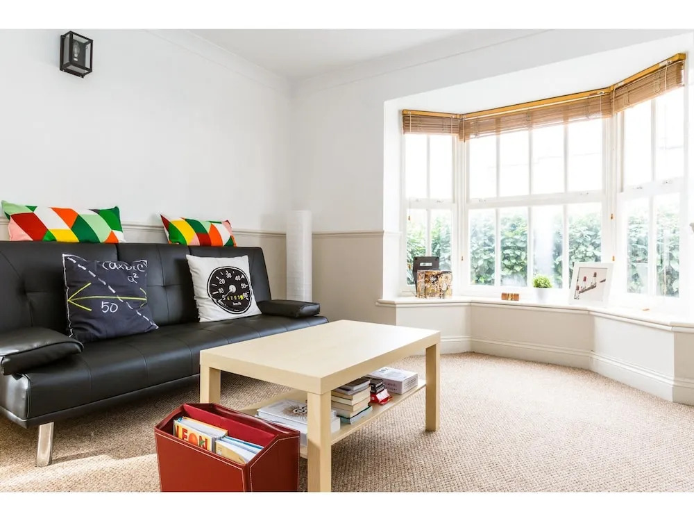 Amazing Detached House in Trendy Peckham Sleeps 6