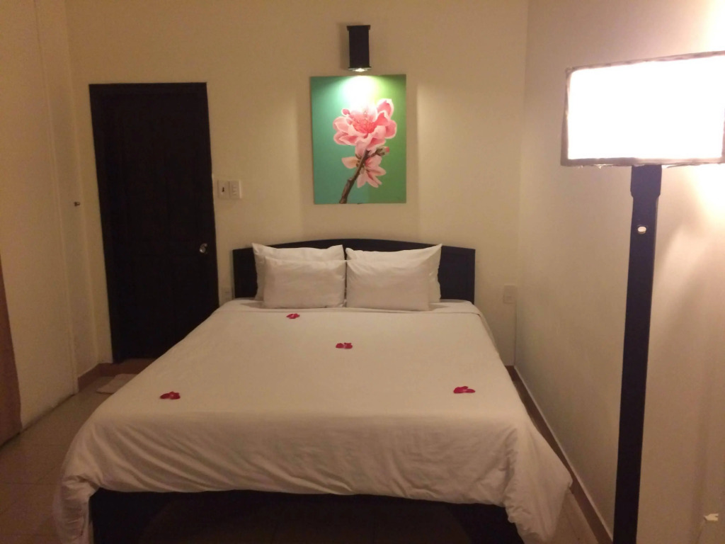 Jade Hotel