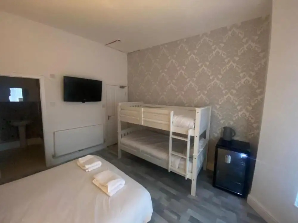 No.6 York Villas Guest House