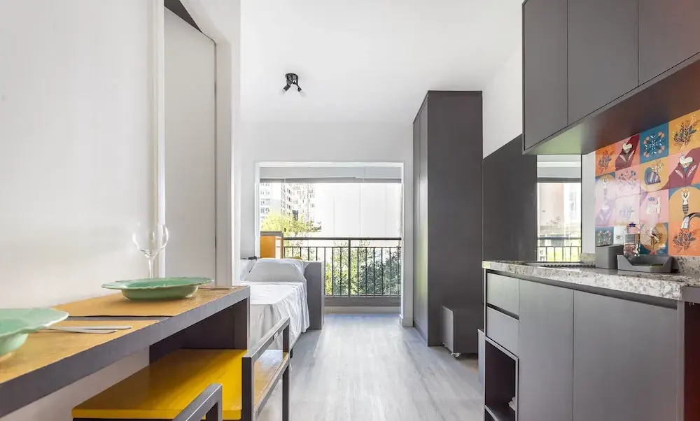 THK - Building With Pool in the Republica Neighborhood in SP