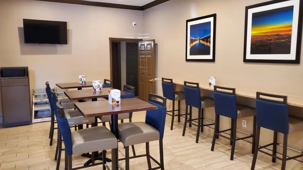 Comfort Inn & Suites Tempe Phoenix Sky Harbor Airport