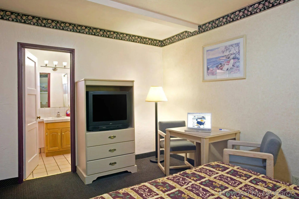 Riverside Inn & Suites Santa Cruz