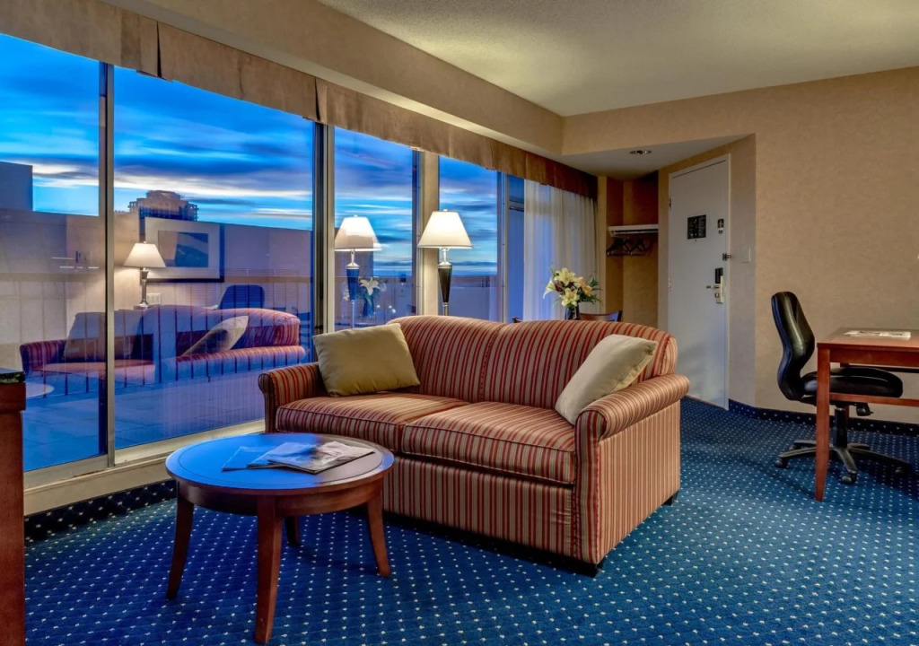 Best Western Plus Suites Downtown Calgary