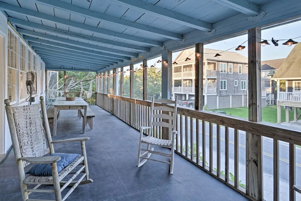 Pawleys Island House, - Steps to Beach & Creek!