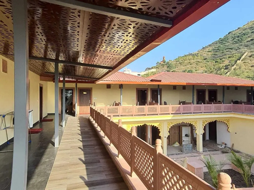 Vijaygarh Resort & Cottages with Private Pool
