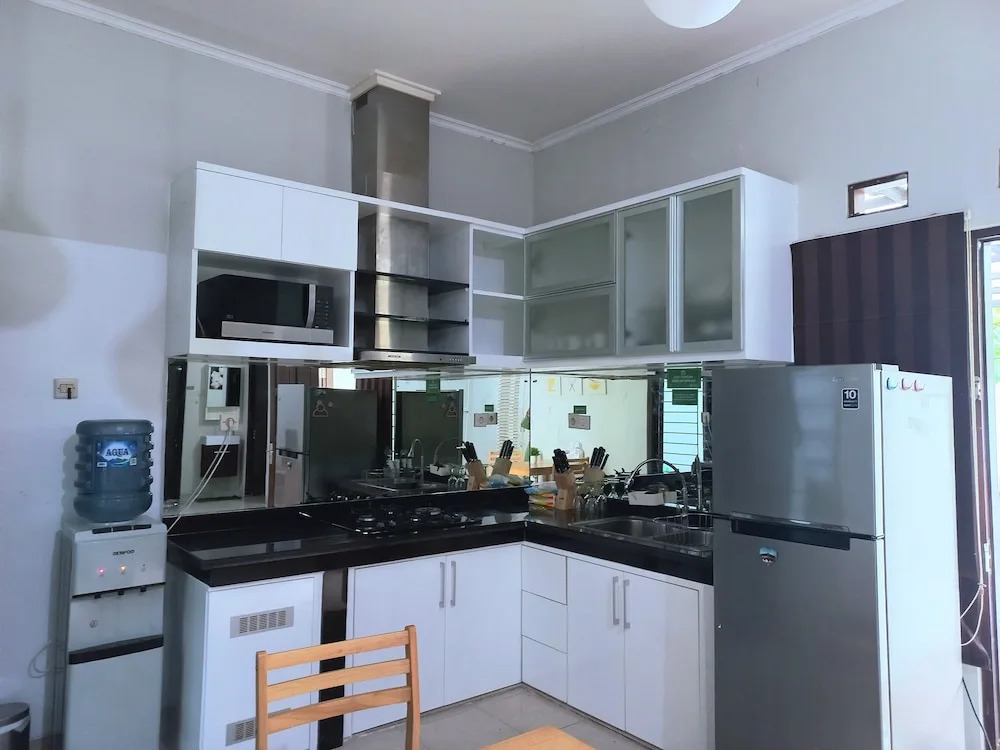 Homestay Syariah Jakal By Simply Homy