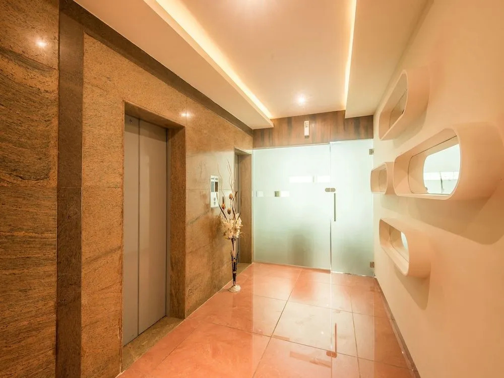 Отель Pearl BKC Inn