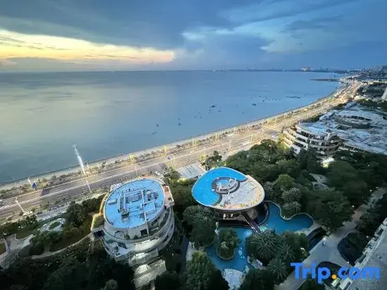 Beihai Huanan Thematic Scenic Apartment (Beihai Golden Beach Beibu Bay No.1)