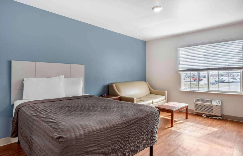 Studio 6 Extended Stay Wichita South KS