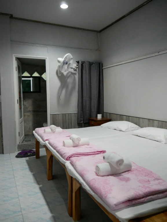 Muangluangraek Homestay