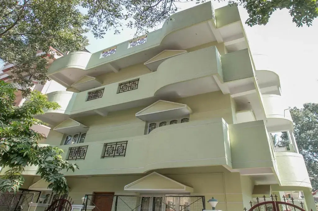 Hotel Red Carpet Residence by OYO Rooms