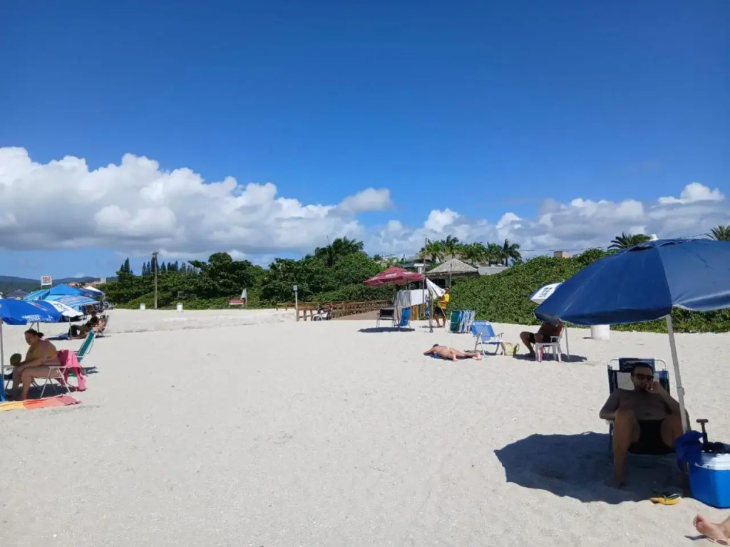 Apartamento pé na areia de 1 dormitório com vista para Praia ou vista lateral Pontas das Canas