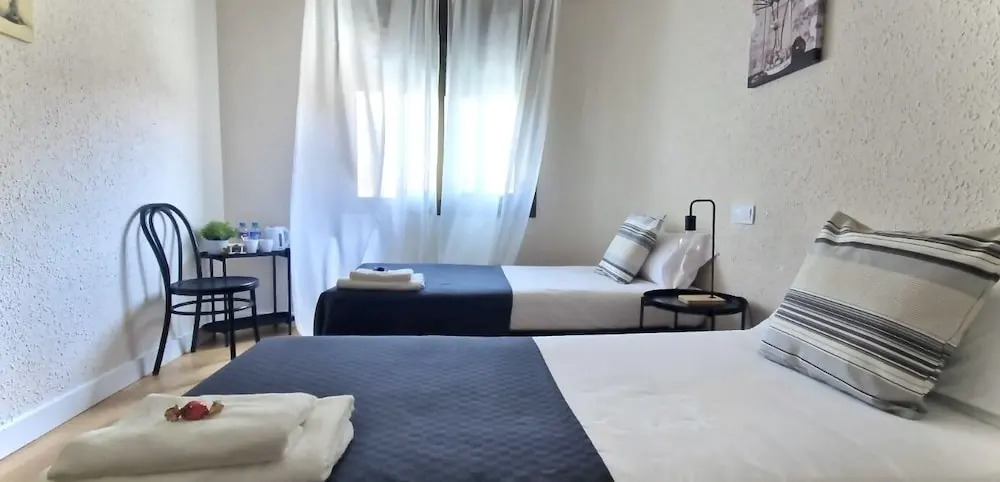 Barcelona PR Guesthouse