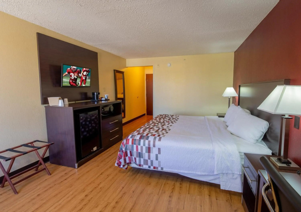 Отель Индианаполиса Quality Inn And Suites Airport