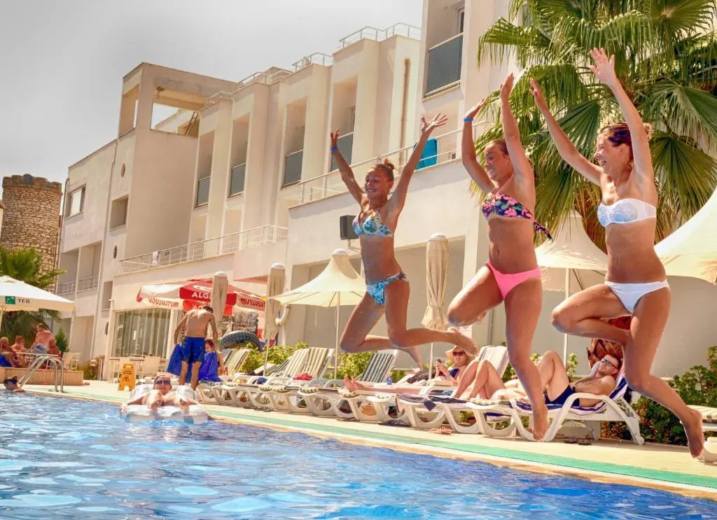 Club Shark Hotel