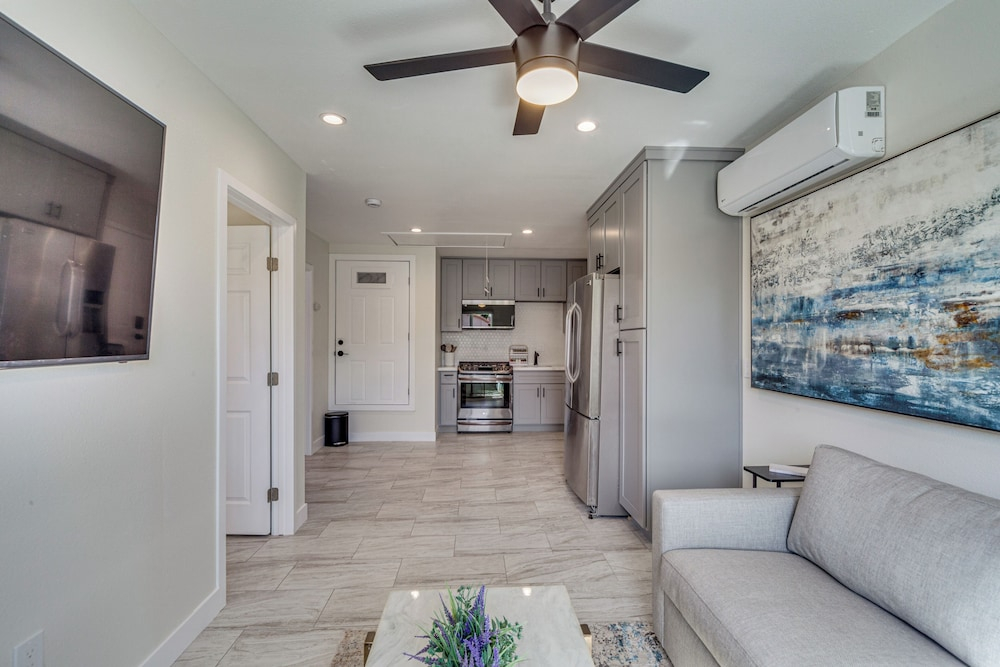 Near Coachella Music Festival: Cozy Indio Home!