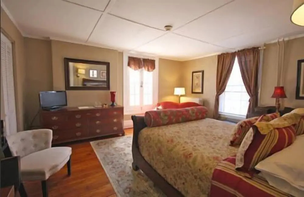 Inn at Park Spring