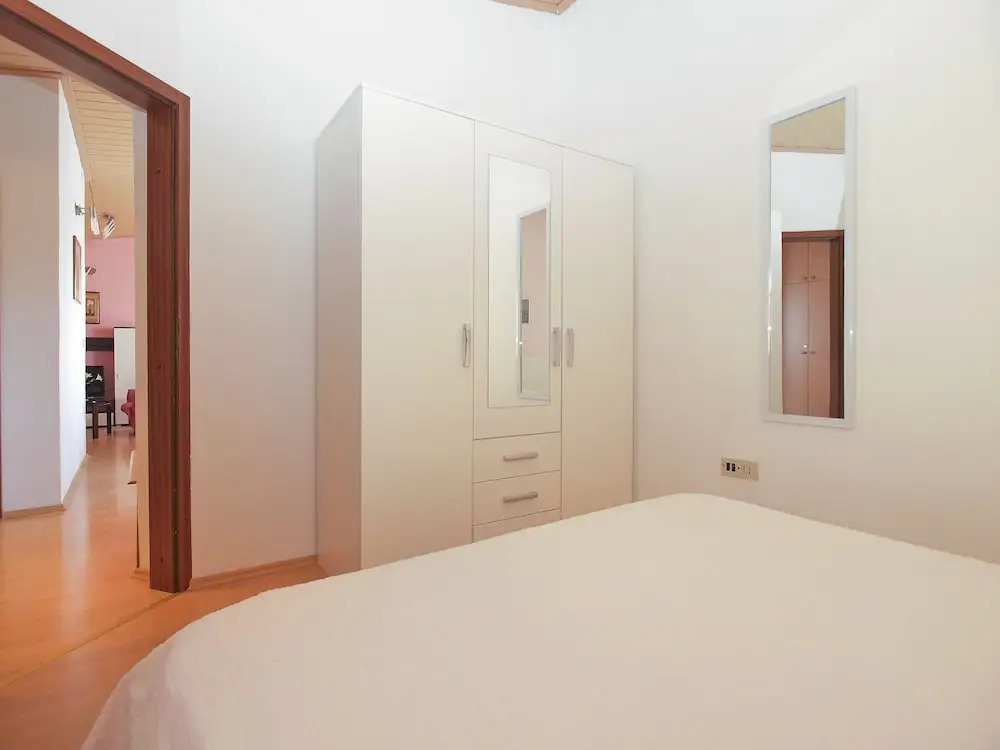 Apartments Peroj 959