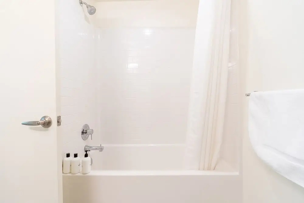 Sophari Isle: Mercer Island Apartments