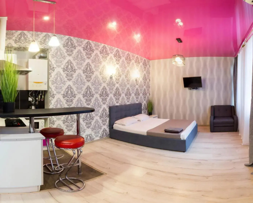 Studio apartment in the Center - Heroiv Nebesnoi Sotni sq. 21/7