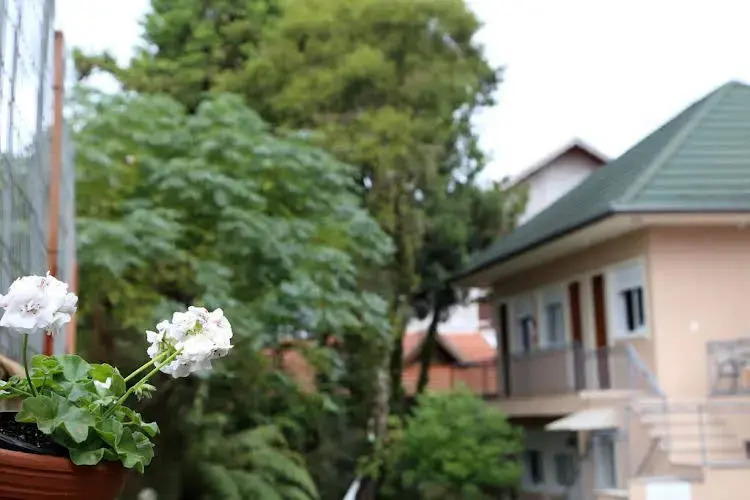 Hospedagem Caminho das Rosas-suítes em Gramado