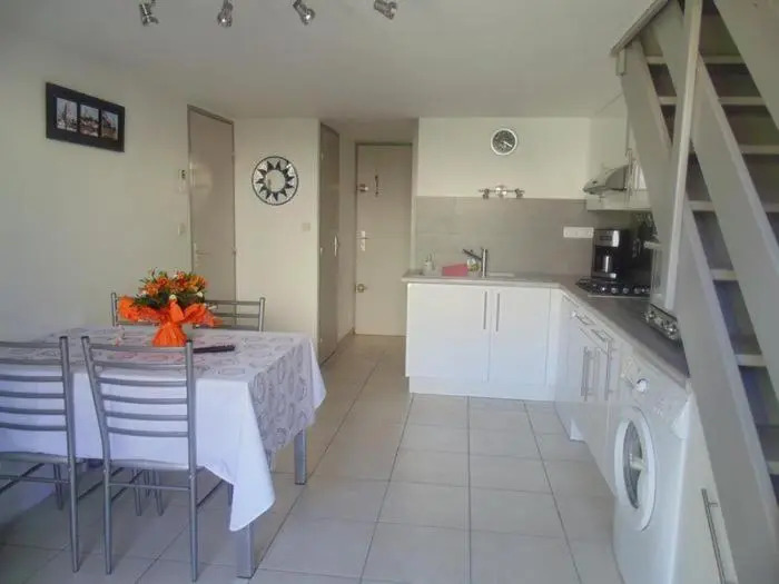 Maison avec piscine collective sur Gruissan 6MIN39