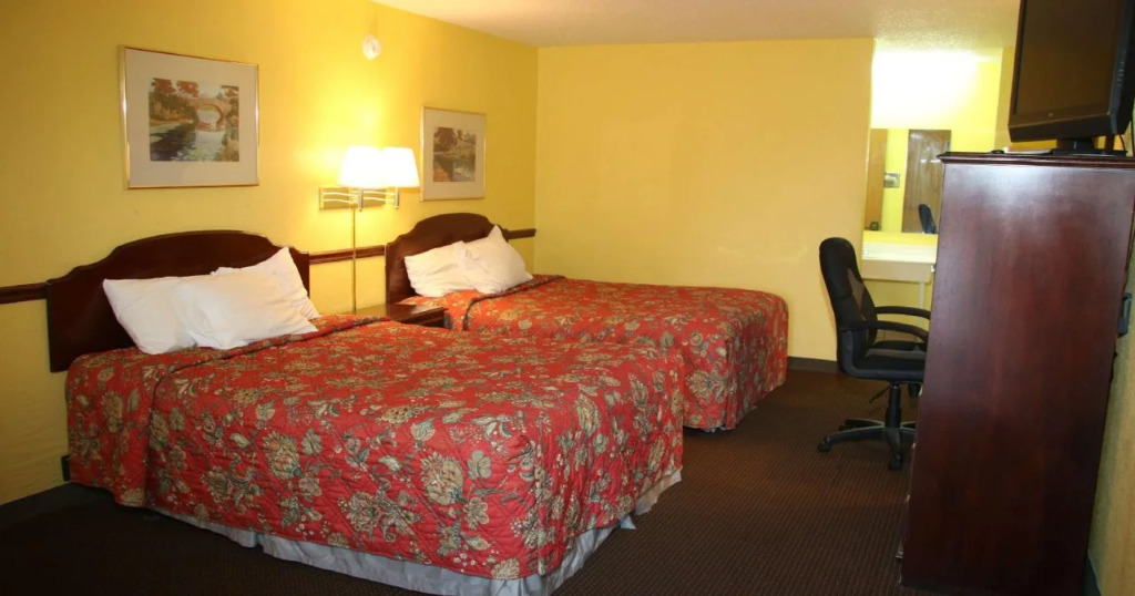 Townsman Inn