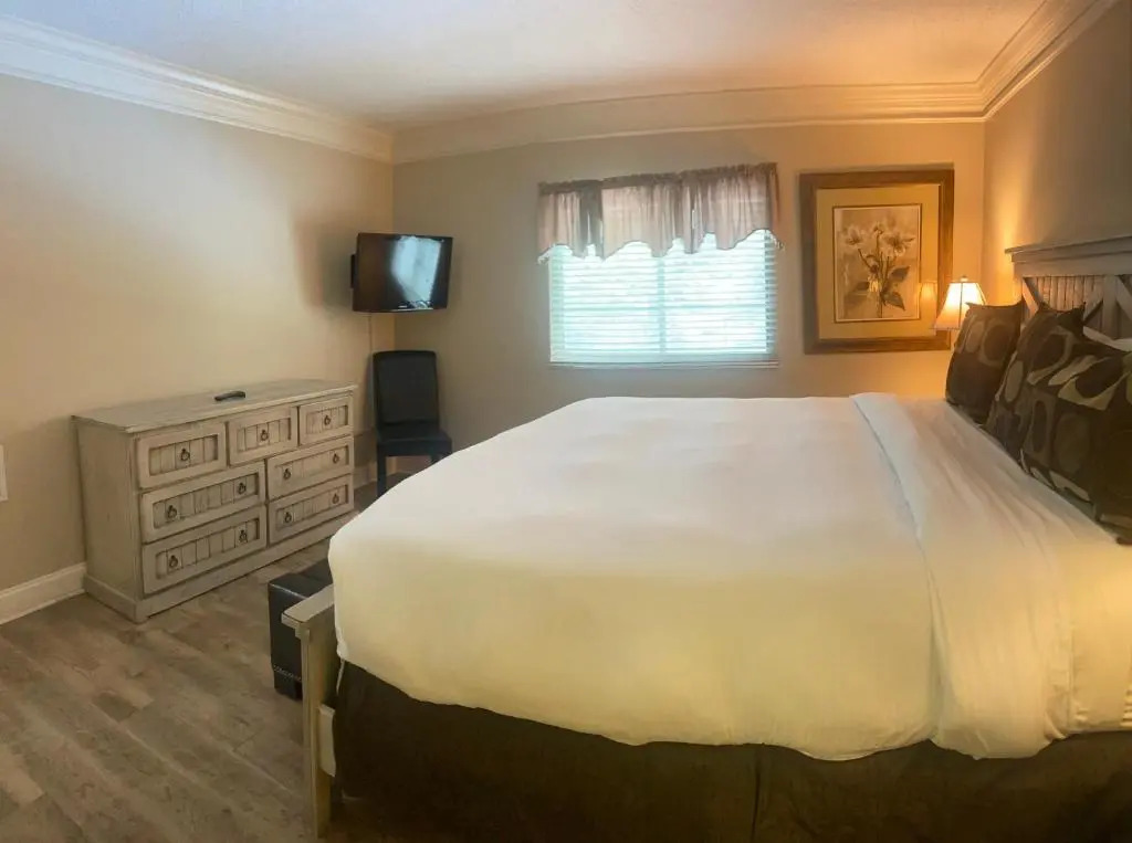 River Place Condos 101 2BD