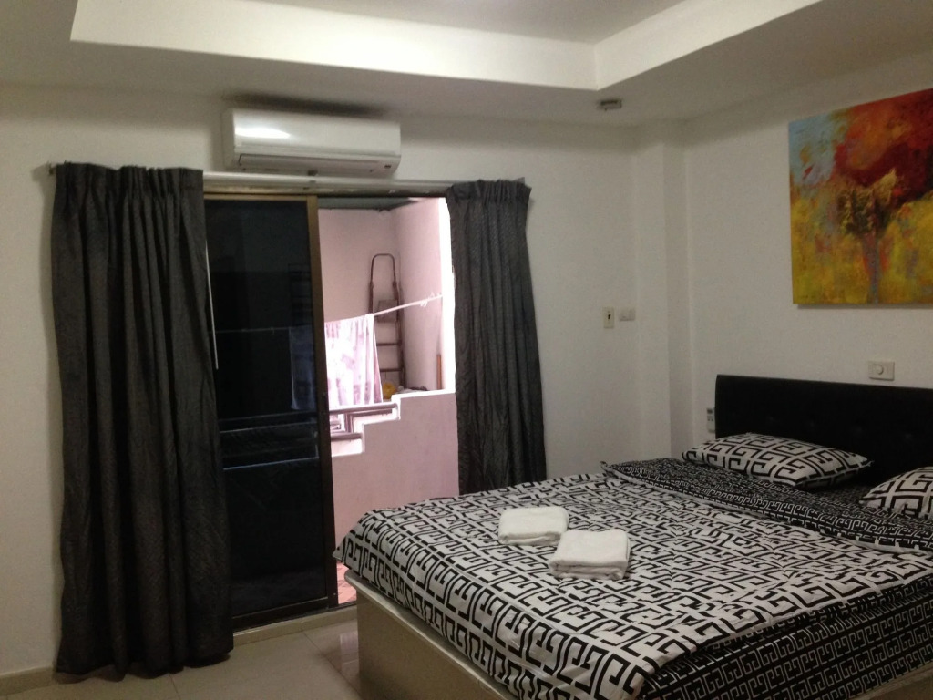 Pizza 24 Guesthouse