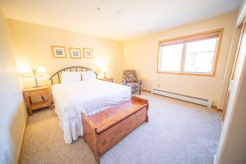 Gateway Lodge 5089
