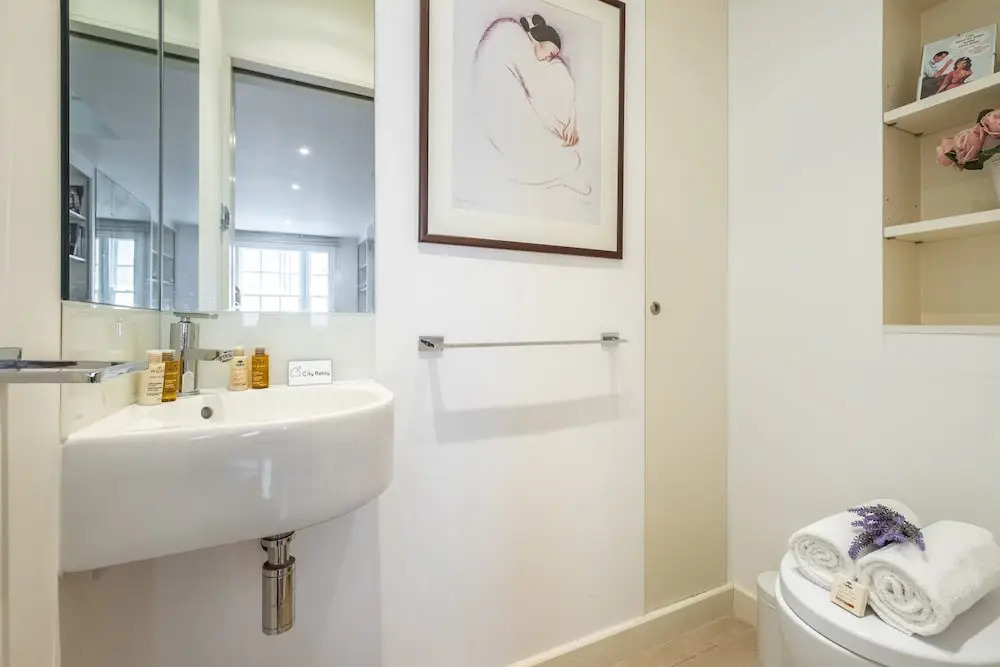 The Stunning Kenway Road House - AJE