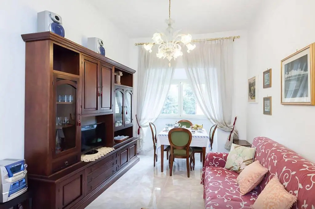 Caterina One o One - Embassy Apartment