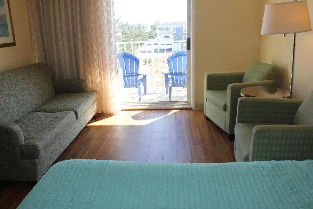 Seaside Inn & Suites