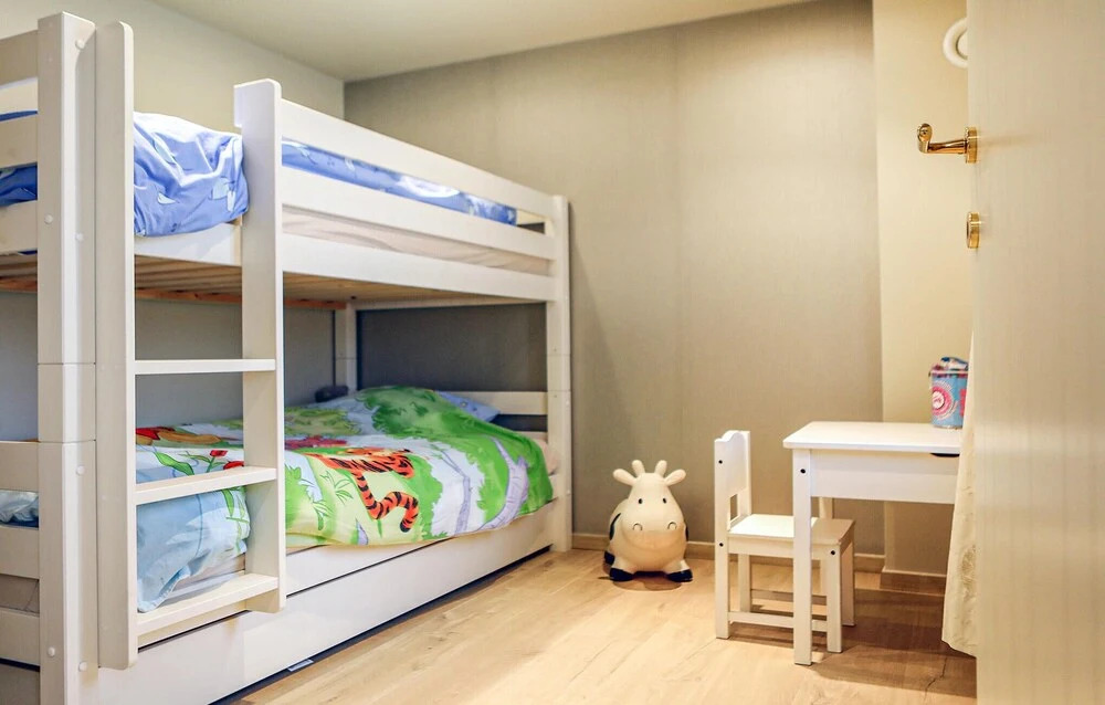 Awesome Home In Stavele With Wifi