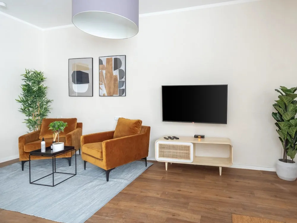 Primeflats - Huge Apartment at Gasometer 17