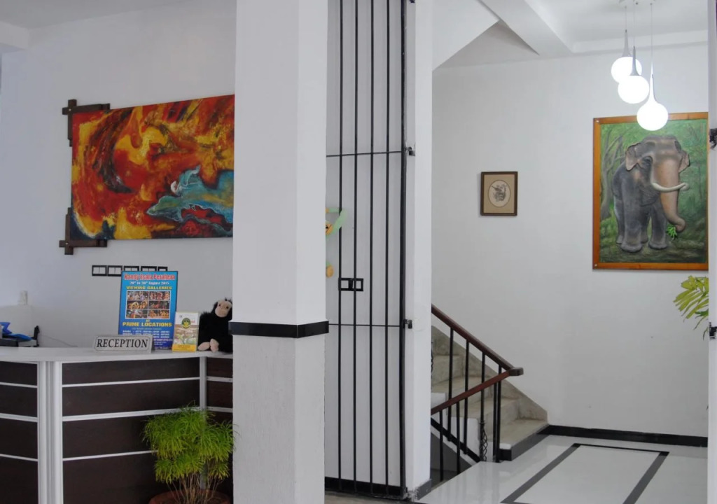 Eagle's Residence