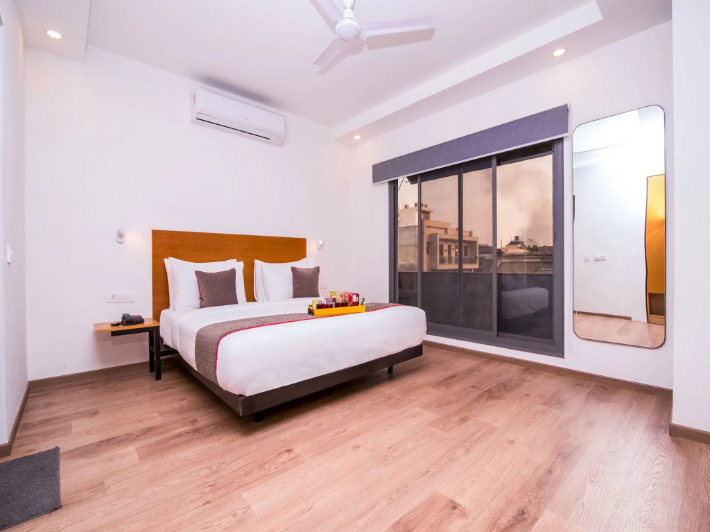 OYO Townhouse 023 CR Park