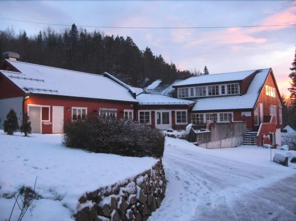 Froland Hostel