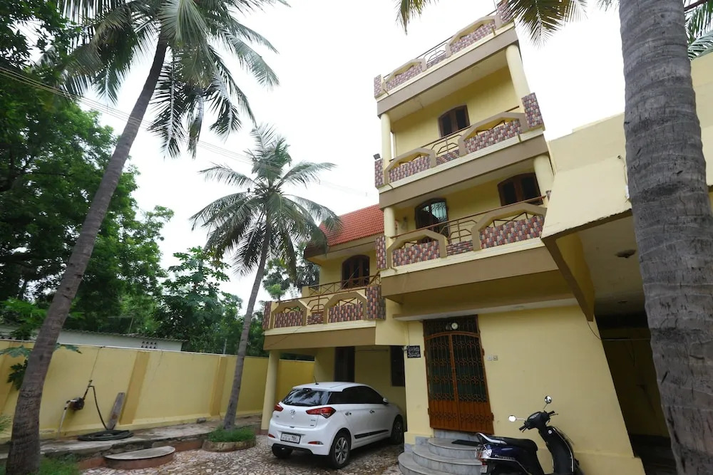 OYO 9772 Home Spacious 3BHK Serenity Beach