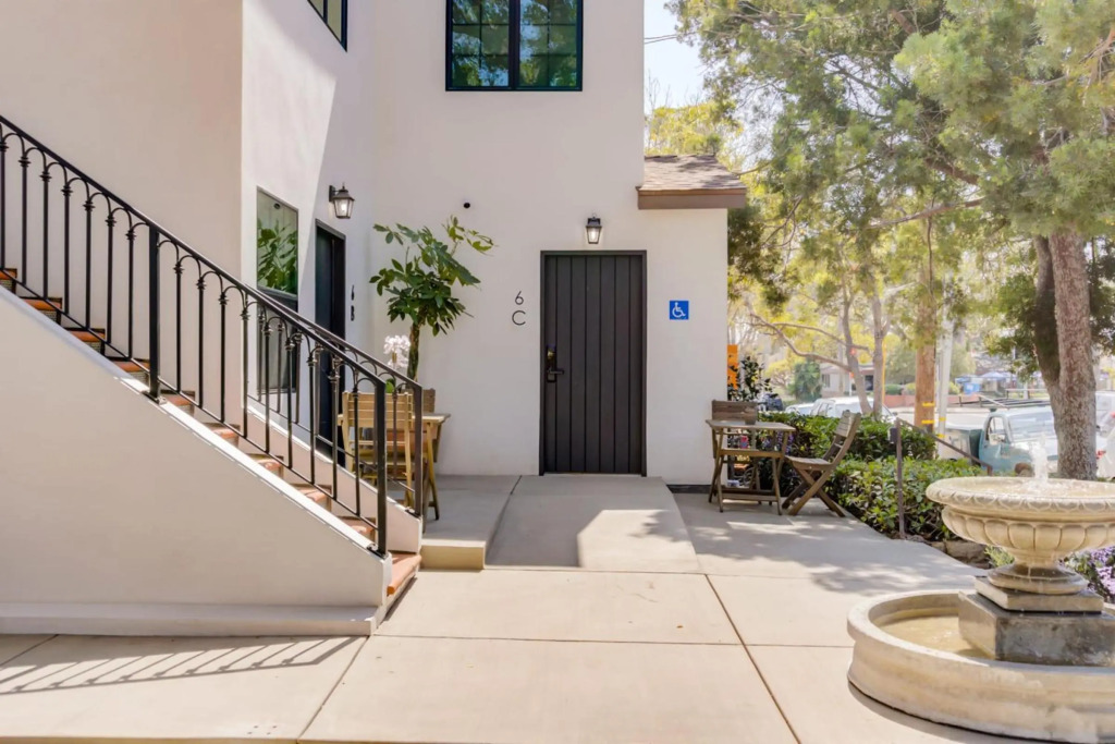Casa Valerio Unit 6C-Boutique Studio Suite in Downtown Santa Barbara