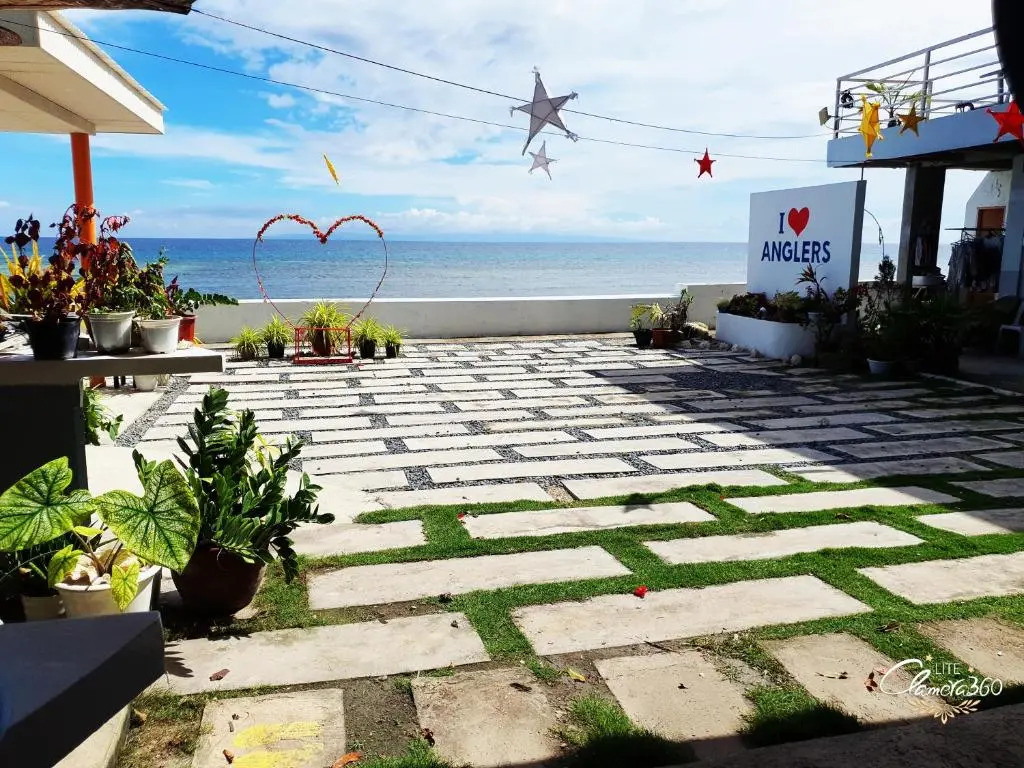 Anglers Hub & Resort Oslob