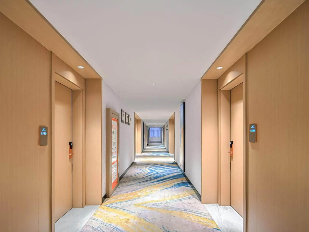 Vienna Classic Hotel (Anqing Yixiu District University Town)