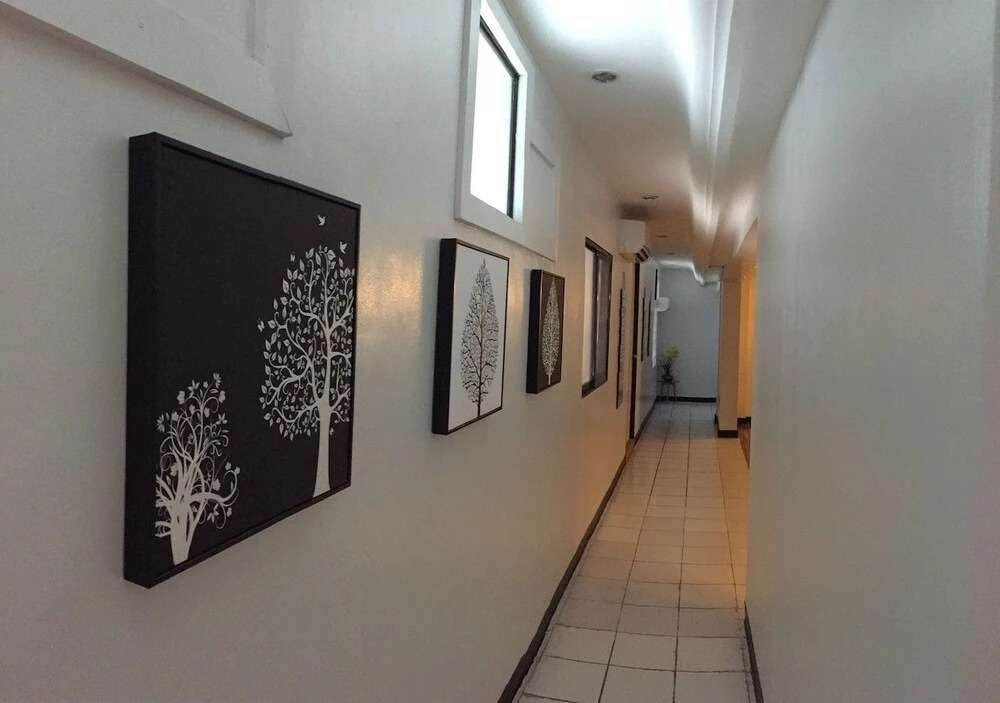 In & Out Guest House
