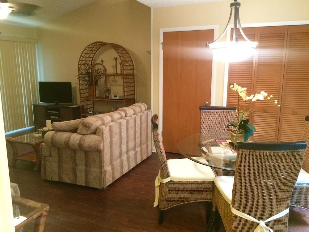 Sea Woods 2bdrm Villa 4255
