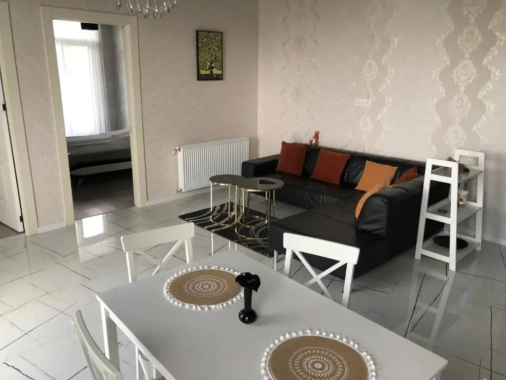 khatis apartment