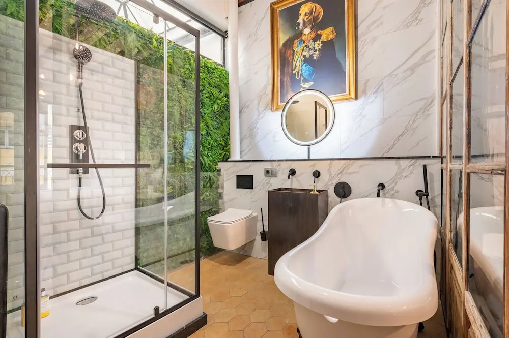 Dog Admiral - Urban Guest House