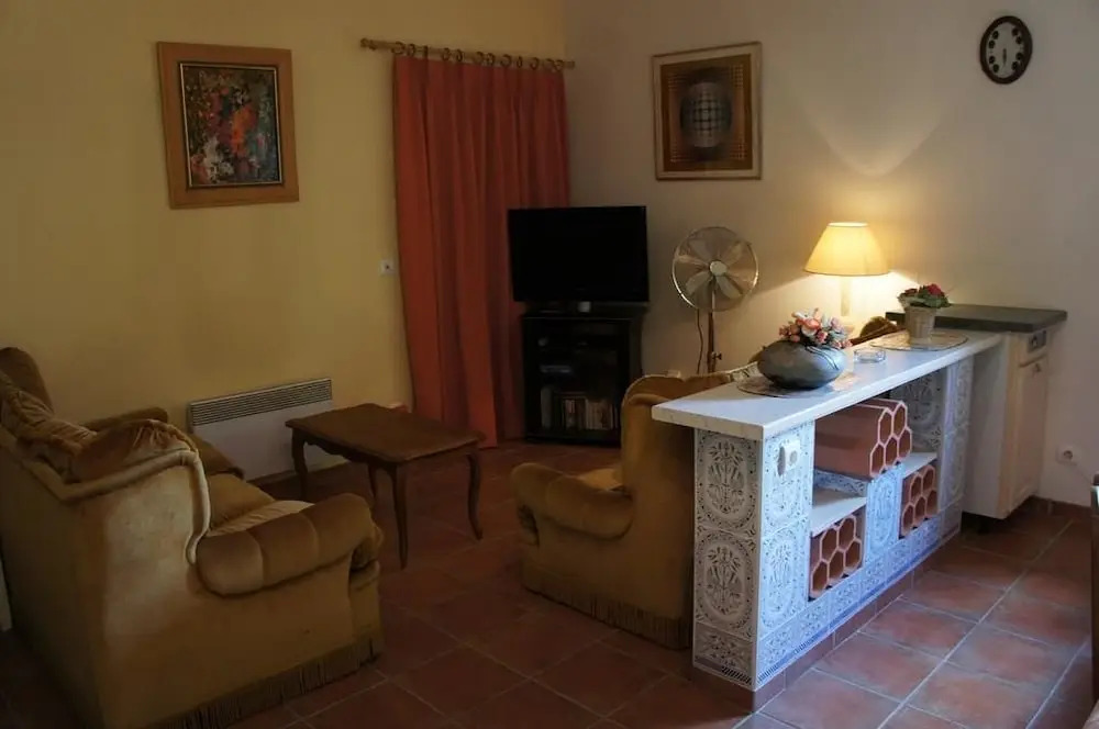 Grand Travers - Location vacances avec piscine proche d'Uzès - Gard -
