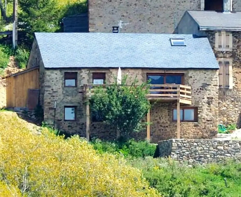 House With 5 Bedrooms in La Llagonne, With Wonderful Mountain View, Furnished Garden and Wifi - 6 km From the Slopes